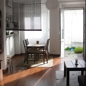https://the-back-yard-nest.hotels-lisbon-portugal.com